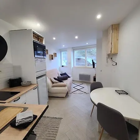 Joli Centre-ville Apartment